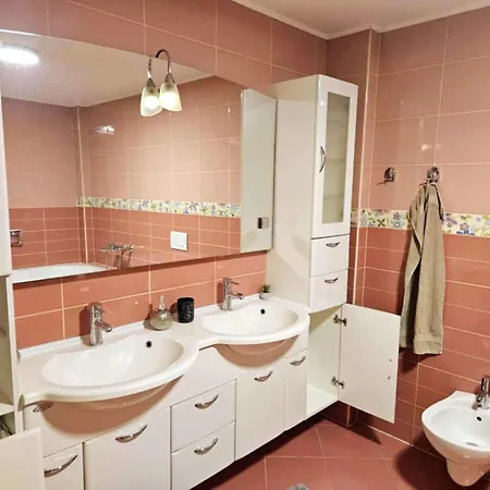 بيت ضيافة Planina Pod Sumikom 3*